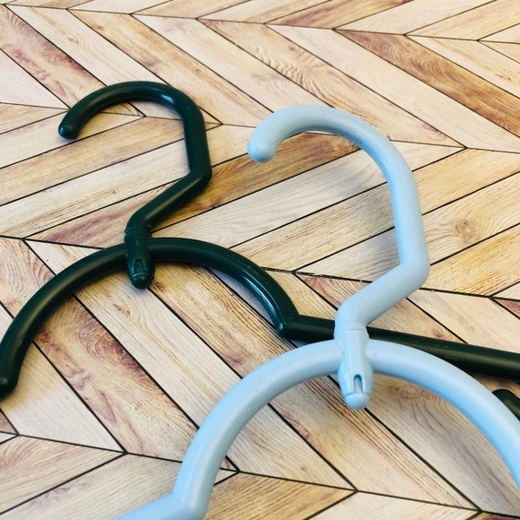 Vintage Swivel Head Plastic Hangers Set of 2 - Picture 3 of 6